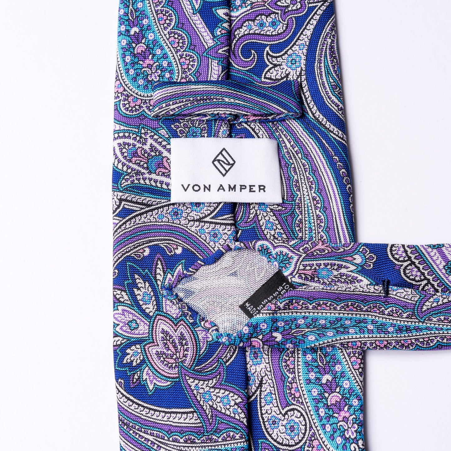 Pure silk tie with paisley pattern